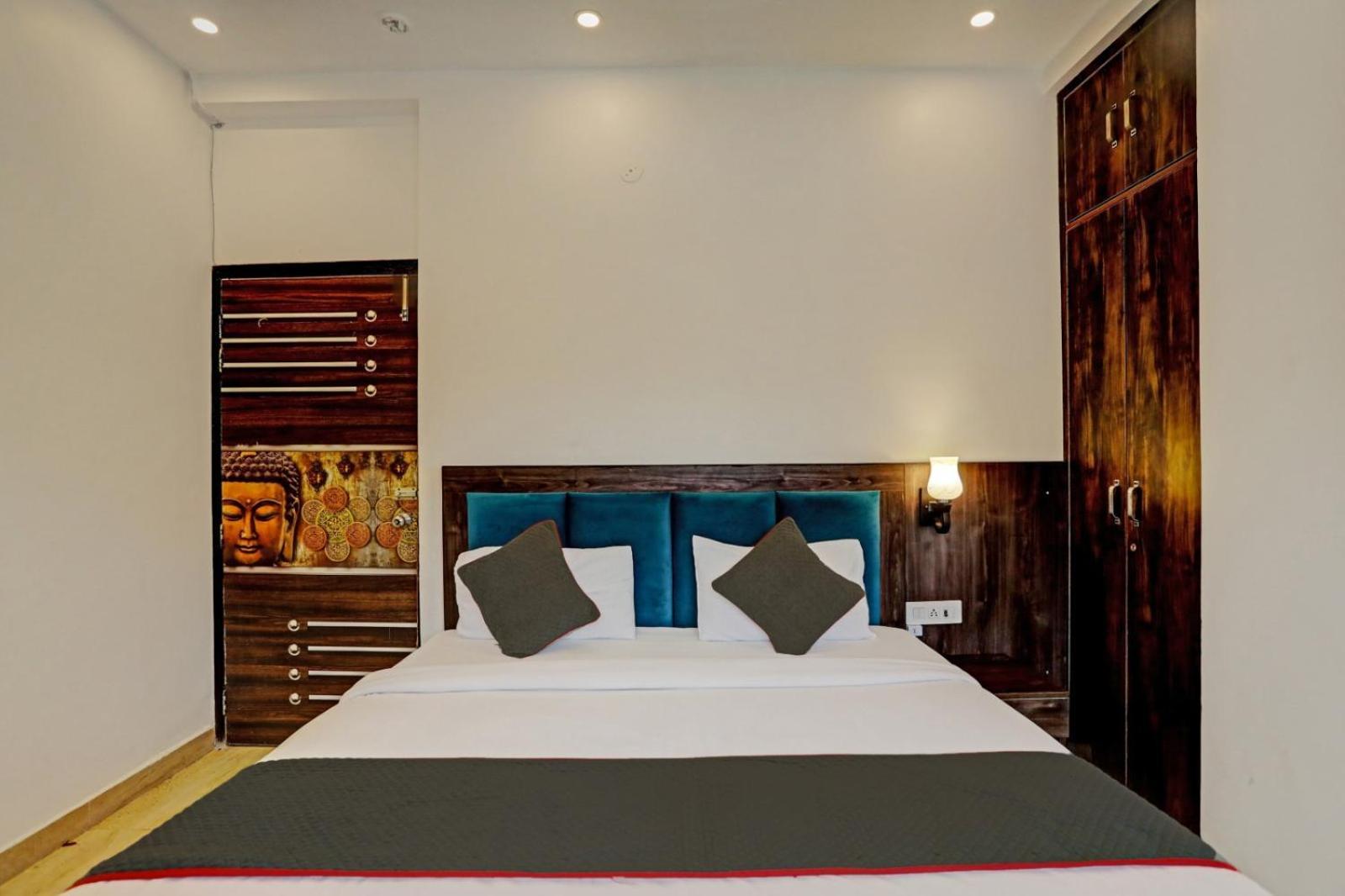 Aerotech Near Delhi Airport Hotel